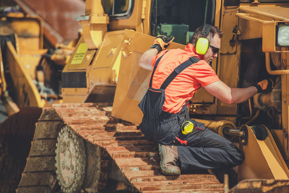 6. Operating Engineers and Other Construction Equipment Operators